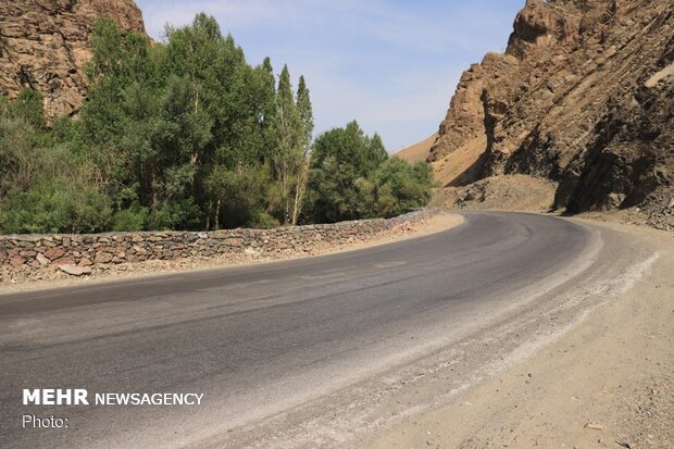 احضار پیمانکار جاده چالوس به دلیل نامناسب بودن آسفالت